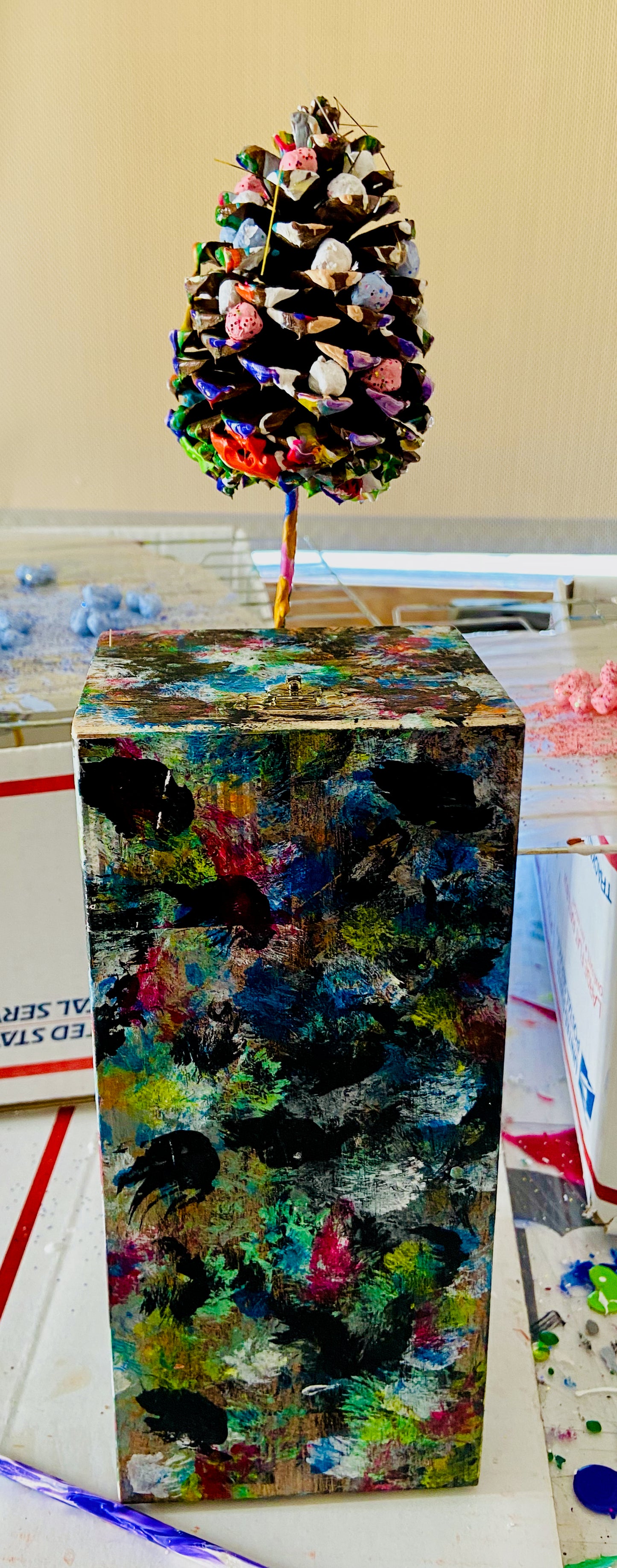 ConeXmas tree in painted cigar box 1